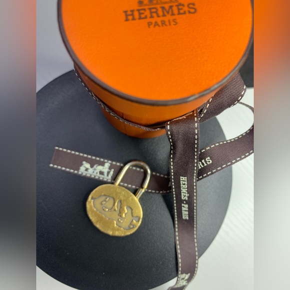 Hermes Bag Charm/Pendant Cadenas Mediterranean Vintage 2003 - Picture 2 of 5